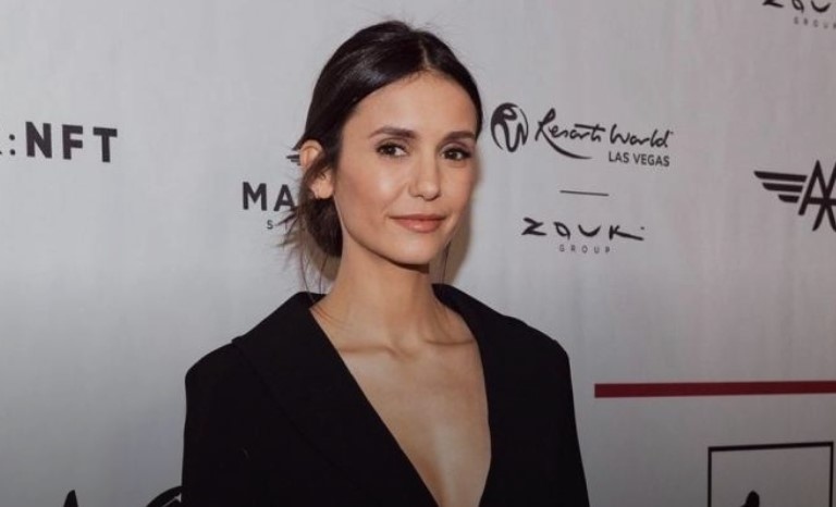 Холивудската звезда с български корени Нина Добрев ще се прибере